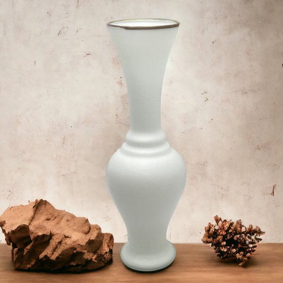 White Satin Glass Flower Trumpet Vase Fall Autumn Colors *read* - Picture 2 of 5